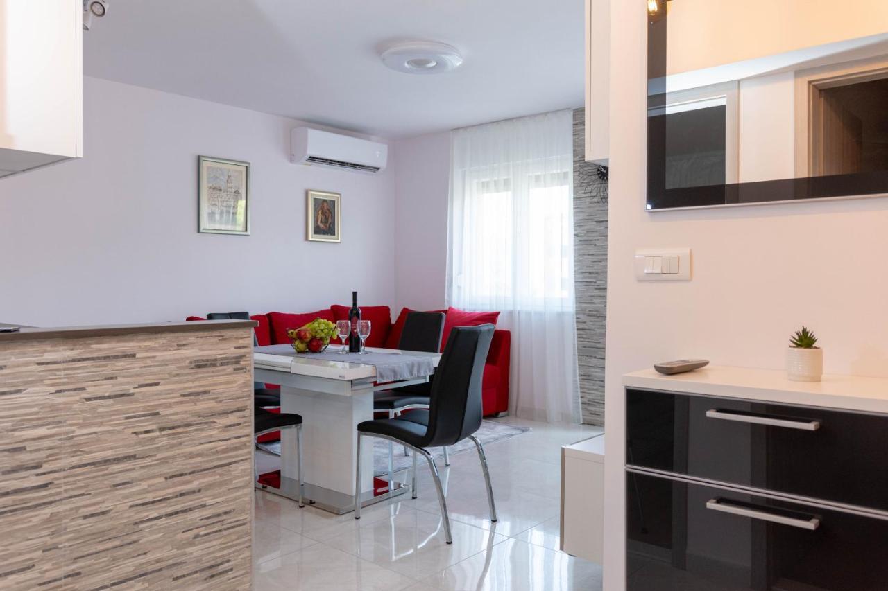 Star Apartment สปลิท ภายนอก รูปภาพ